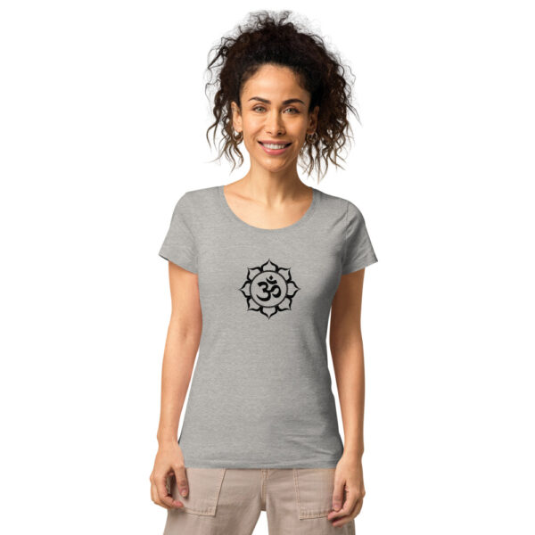 Eng anliegendes Bio-T-Shirt – Lotus-Om