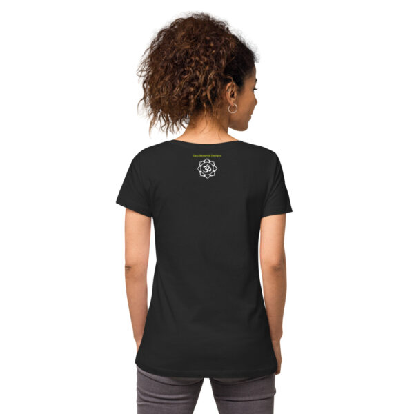 Eng anliegendes Bio-T-Shirt mit V-Ausschnitt – Saccidananda-Lotus